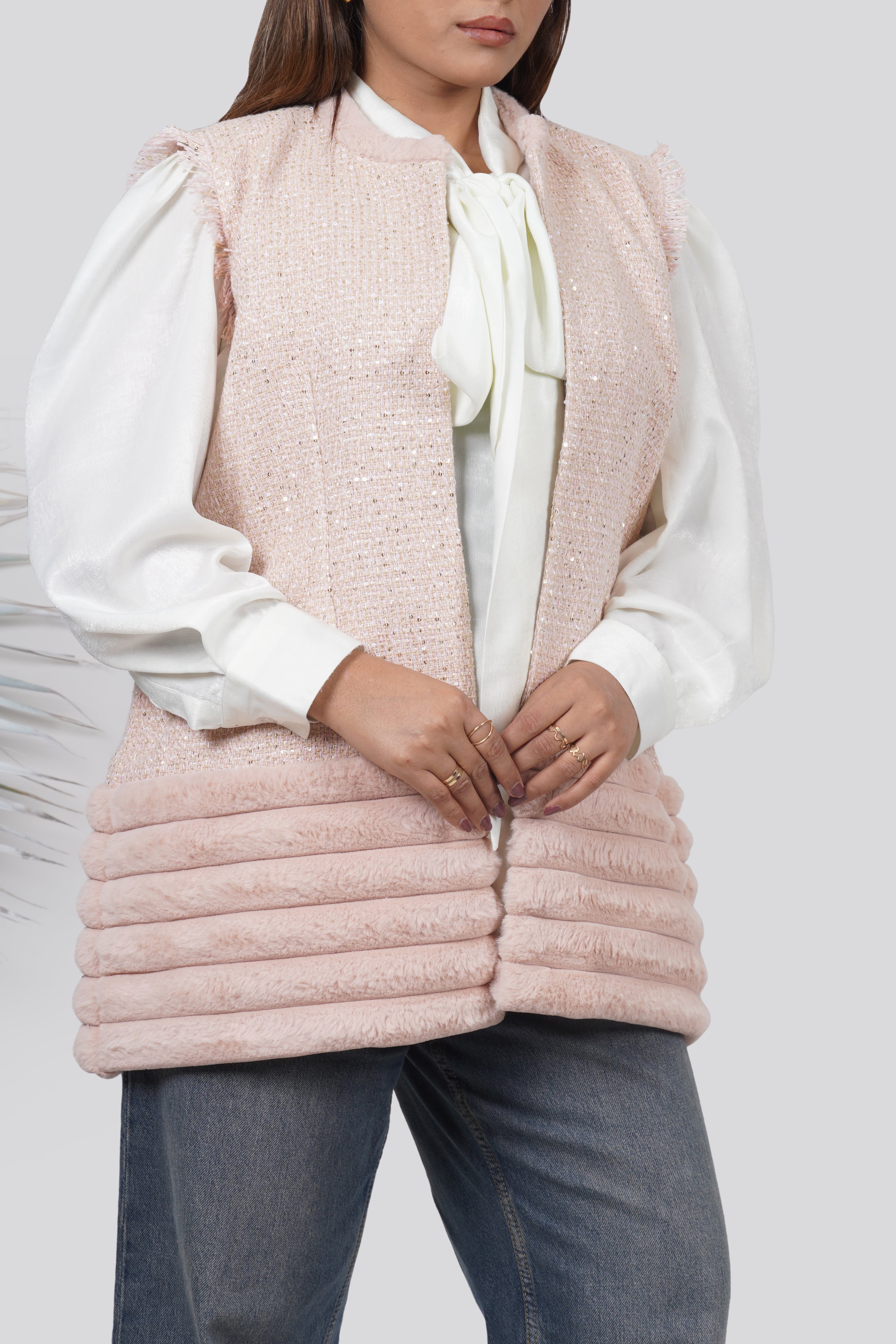 Ariya Threads Rosé Luxe Winter Jacket – Premium Stylish Outerwear
