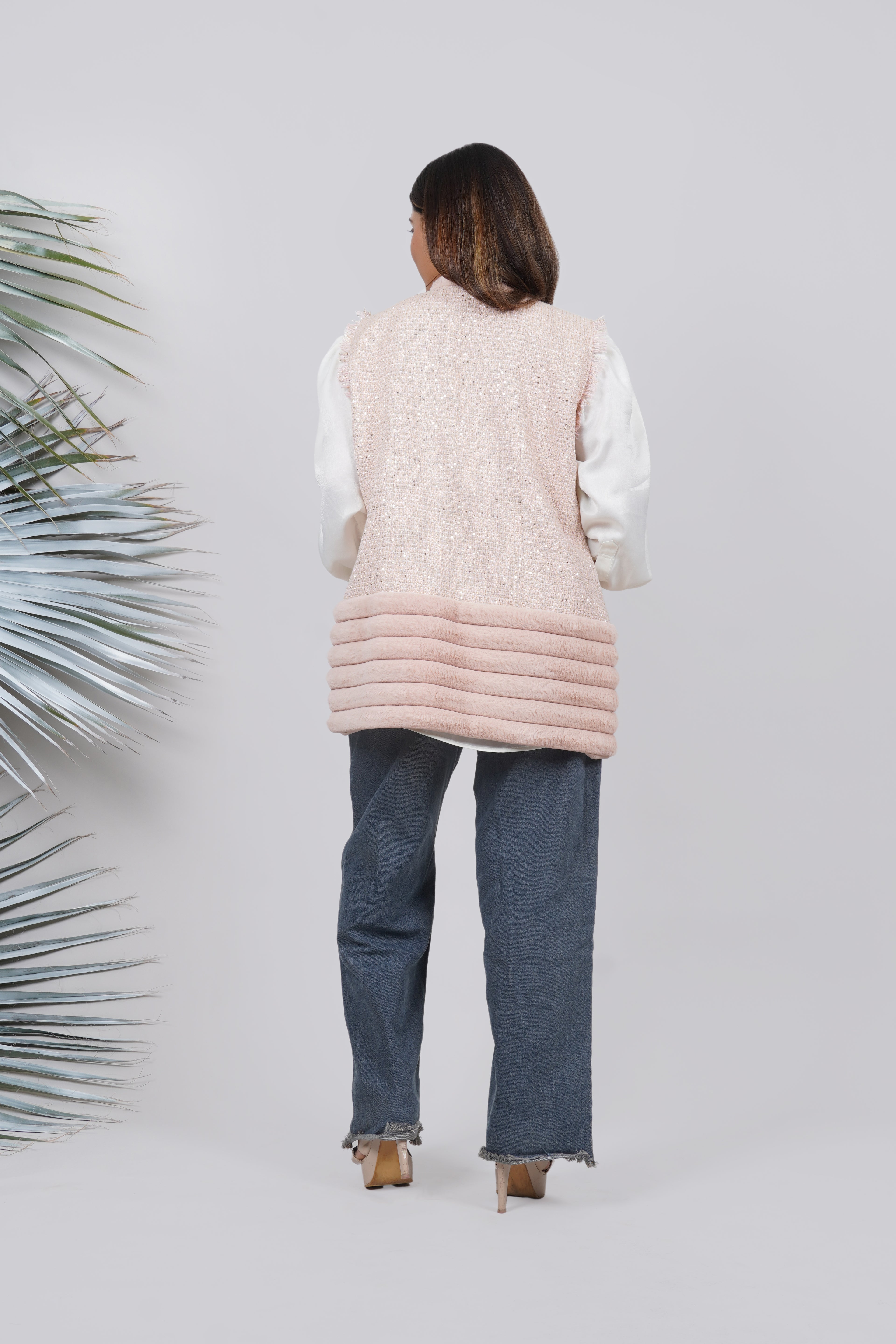 Ariya Threads Rosé Luxe Winter Jacket – Premium Stylish Outerwear