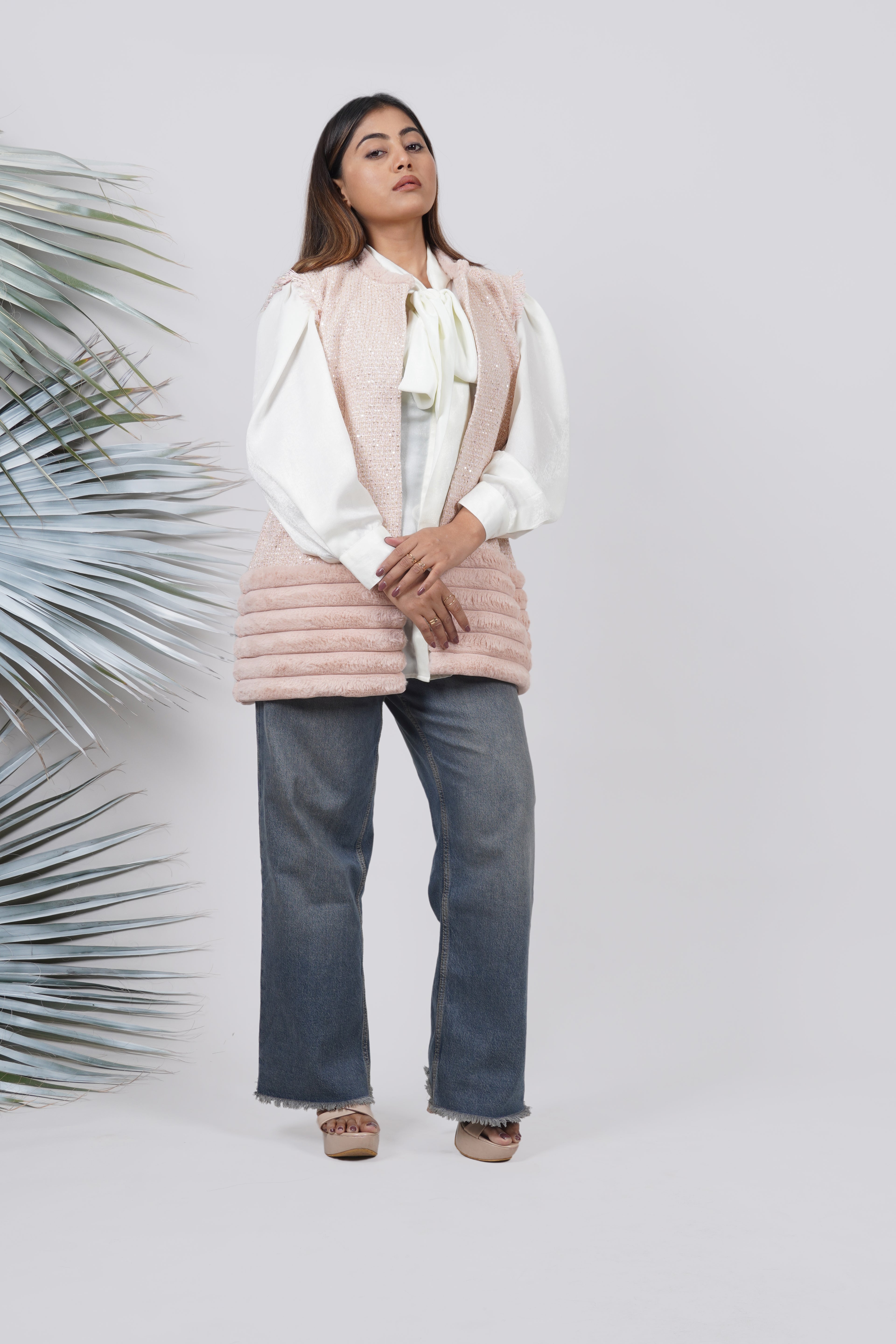 Ariya Threads Rosé Luxe Winter Jacket – Premium Stylish Outerwear