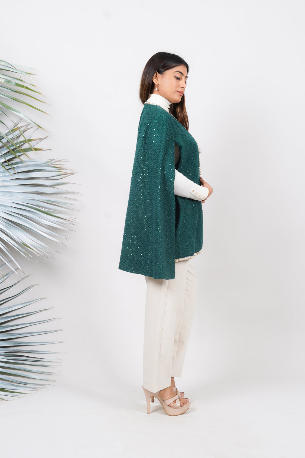 Ariya Threads  Green Frost Tweed Overlay Cape – Stylish Winter Outerwear