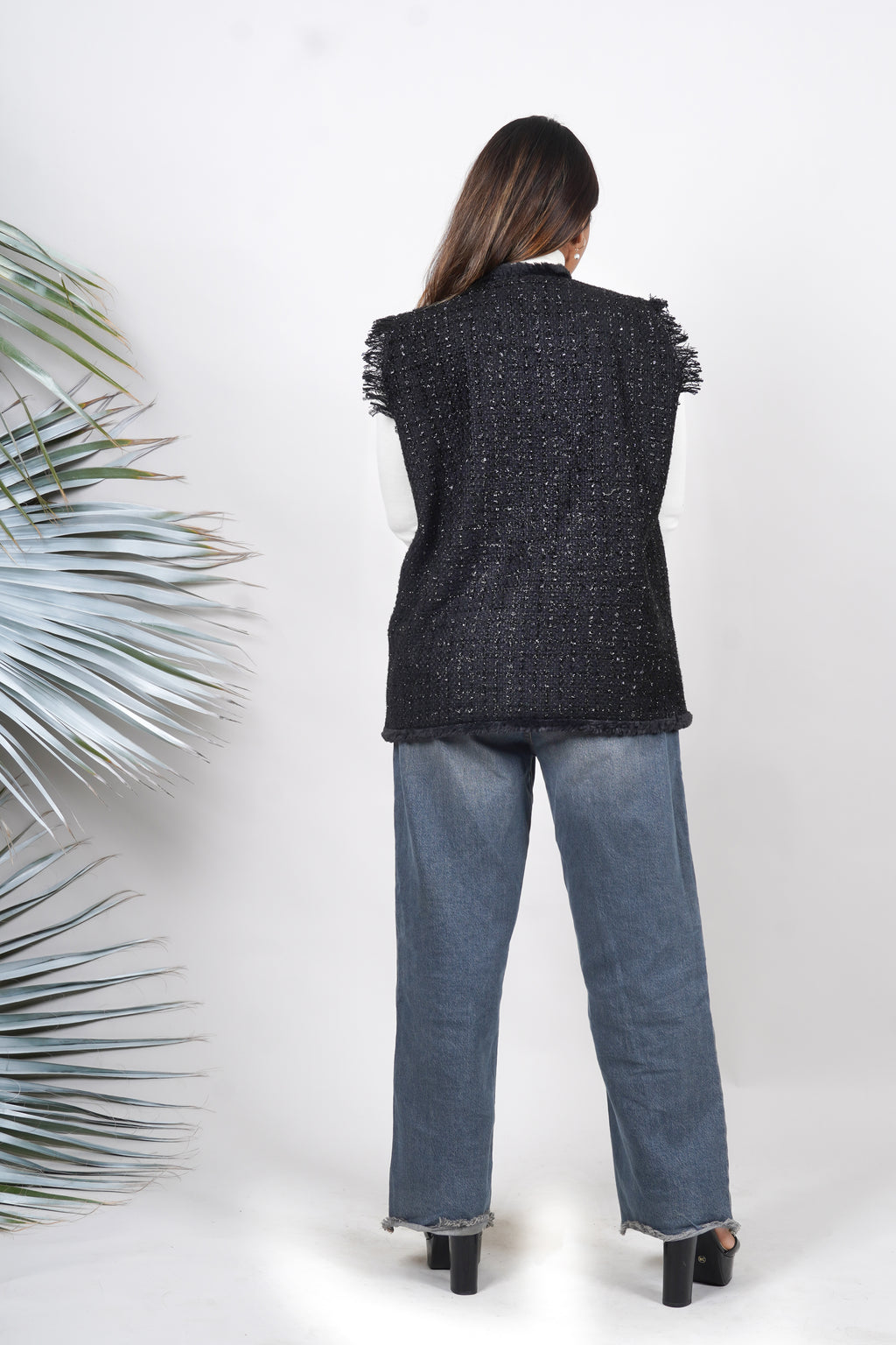 Ariya Threads Black Frost Tweed Fur Jacket – Premium Winter Wear