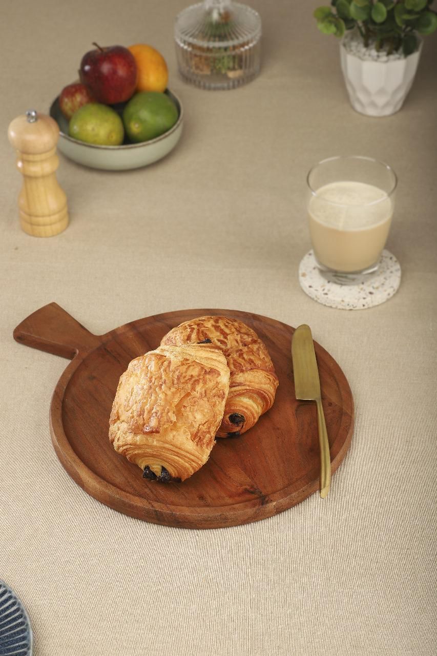 Ariya 10 x 10 Inch Acacia Wooden Round Serving Tray with Handle